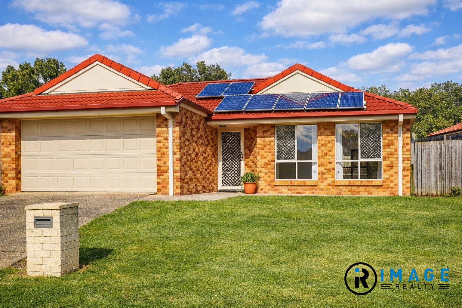 15 Burrawang St, Redbank Plains, Qld 4301