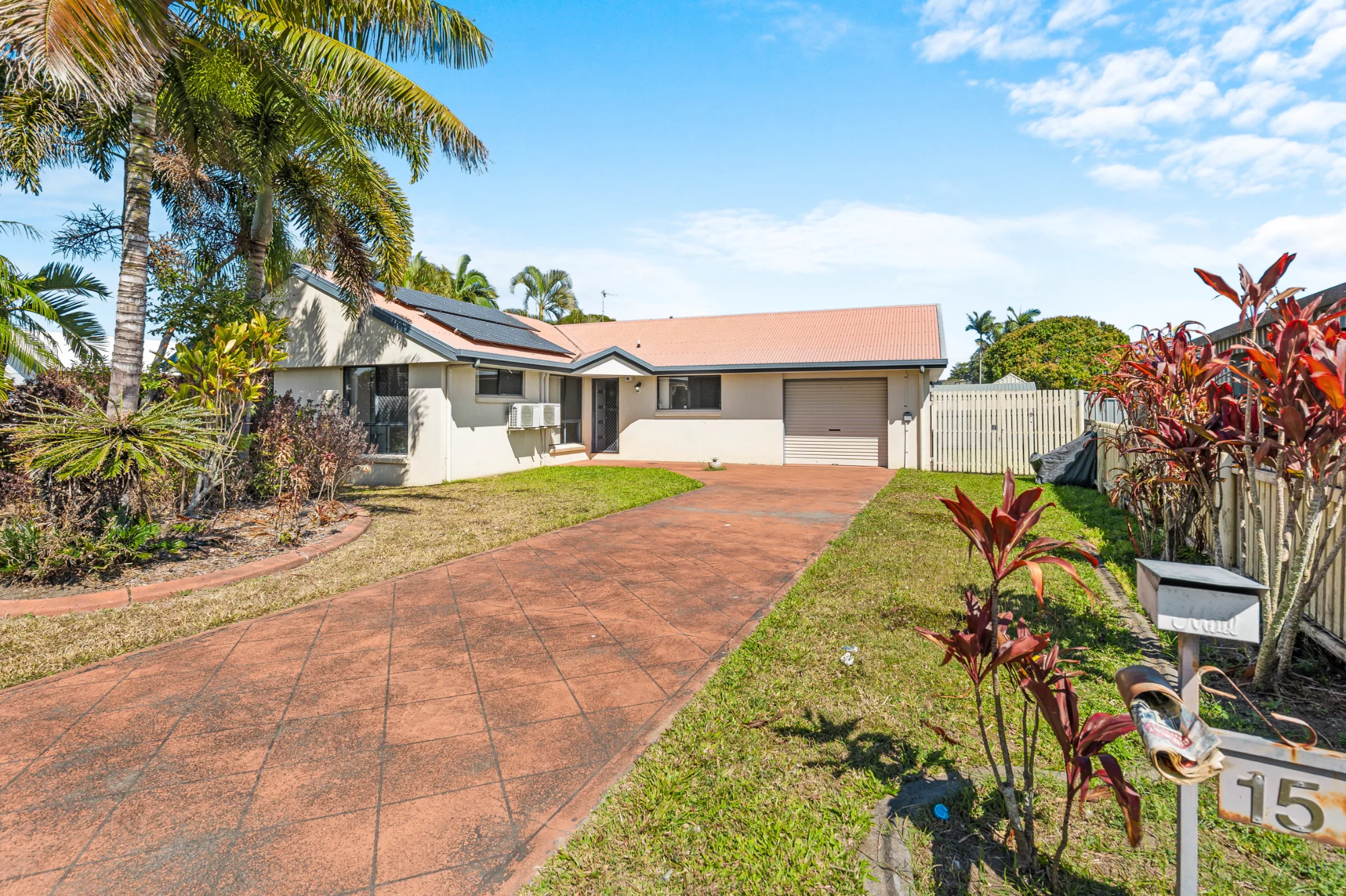 15 Cassia Street, Beaconsfield, Qld 4740