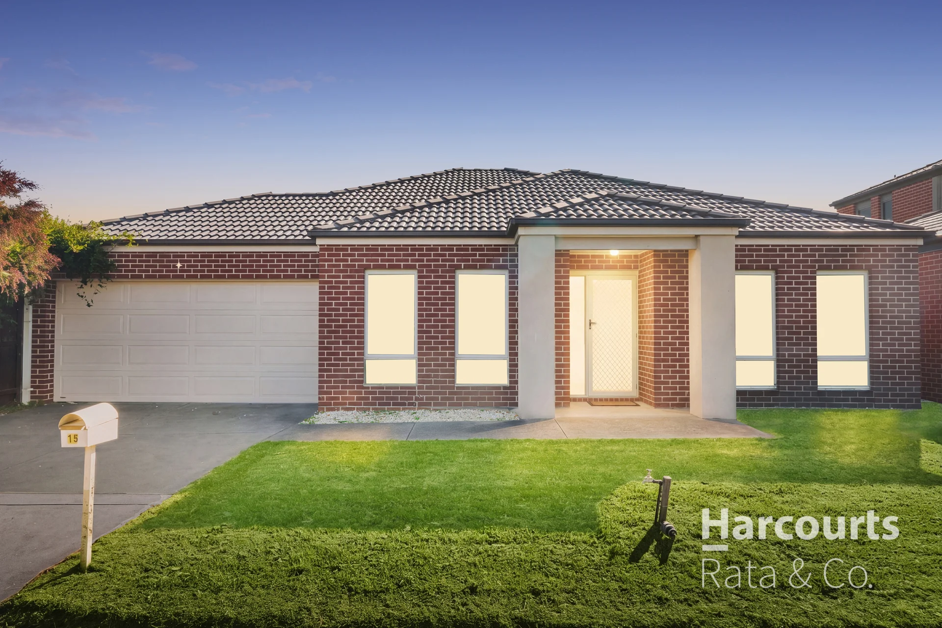 15 Currumbin Road, Doreen, Vic 3754 15 Currumbin Road, Doreen, Vic 3754