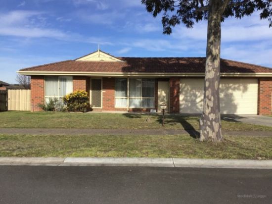 15 Grevillea Street, Pakenham, Vic 3810