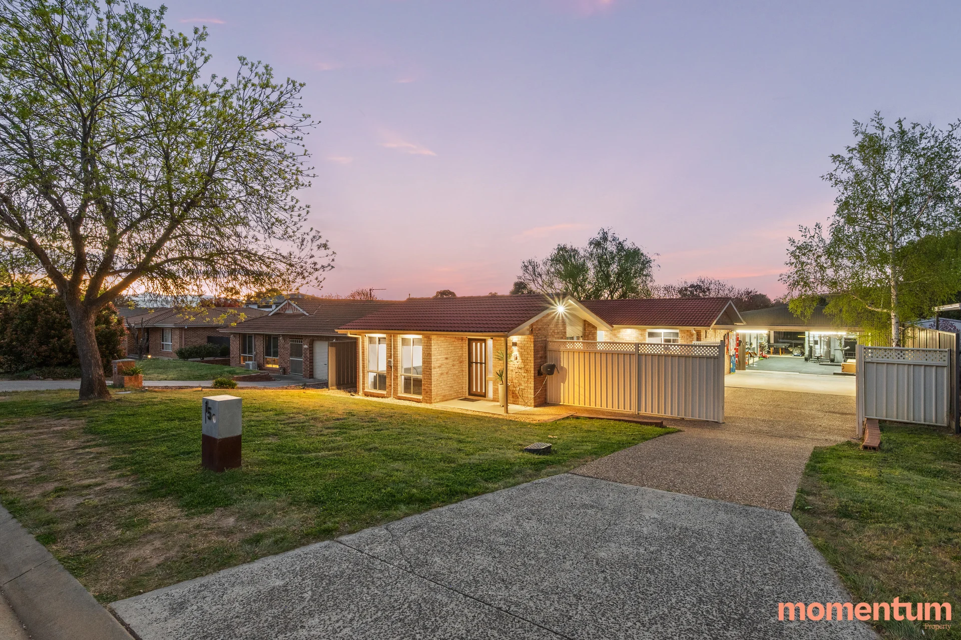 15 Ironbark Crescent, Banks, ACT 2906