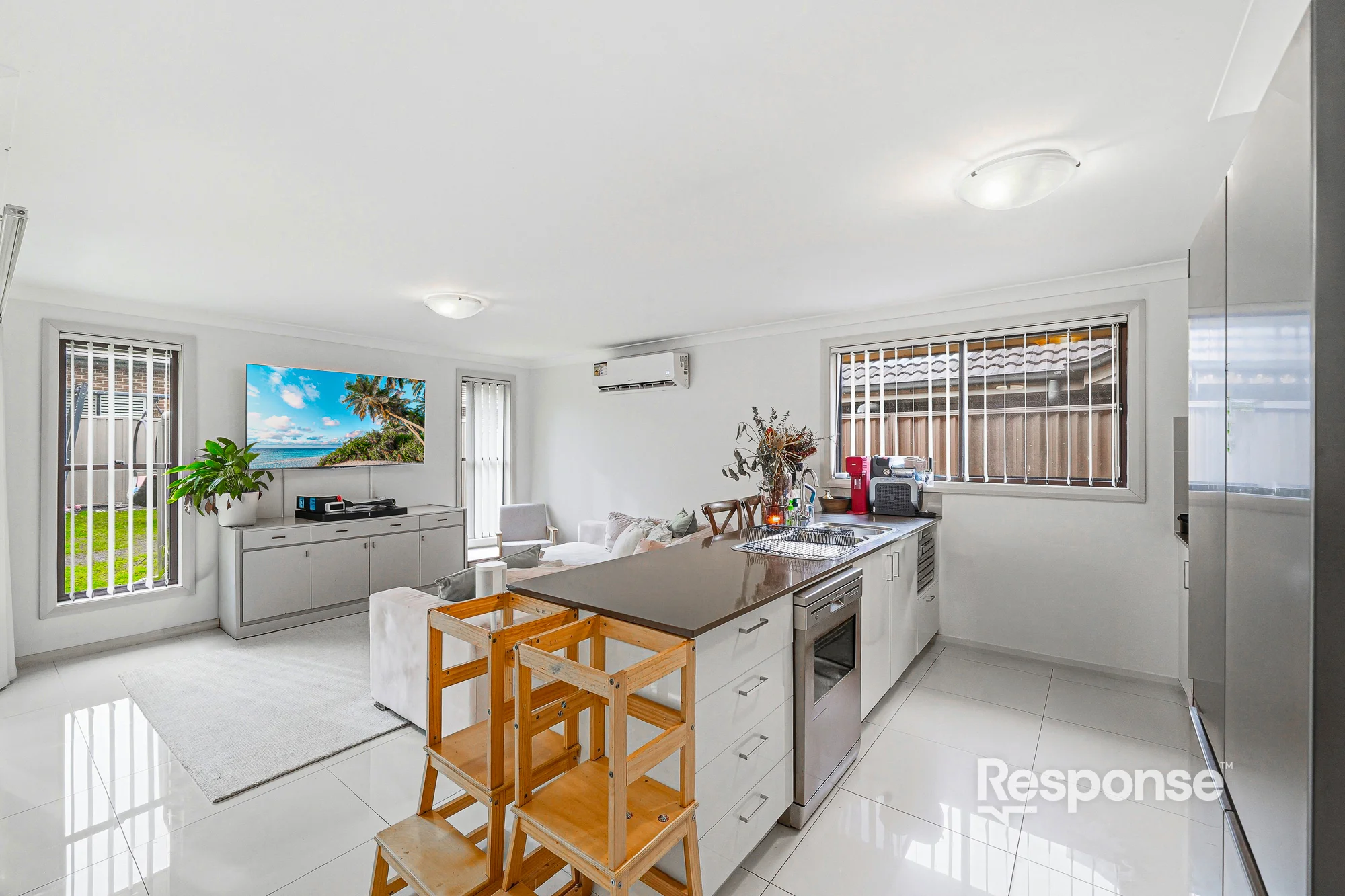 15 Katandra Place, Jordan Springs, NSW 2747