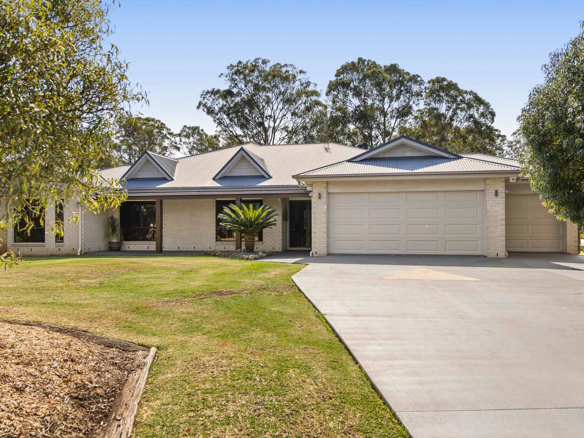 15 Lancaster Court, Top Camp, Qld 4350