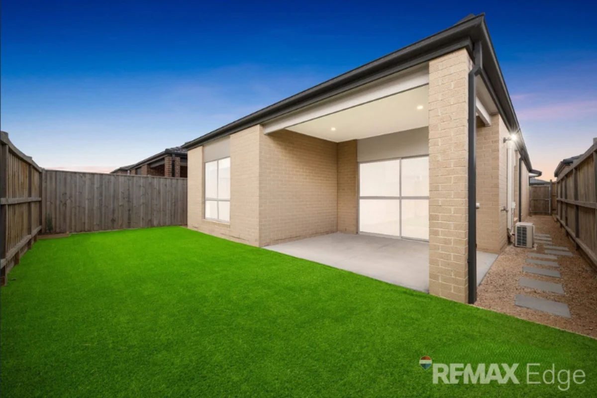 15 Lyric Drive, Mambourin, Vic 3024