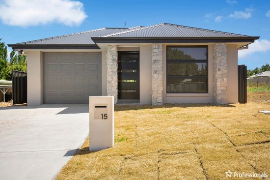 15 Madgwick Drive, Armidale, NSW 2350
