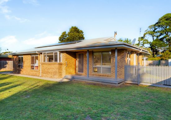 15 Manifold Road, Woodend, Vic 3442