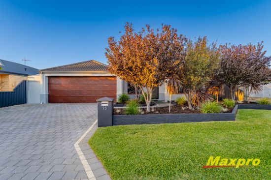 15 Mudlark Close, Langford, WA 6147