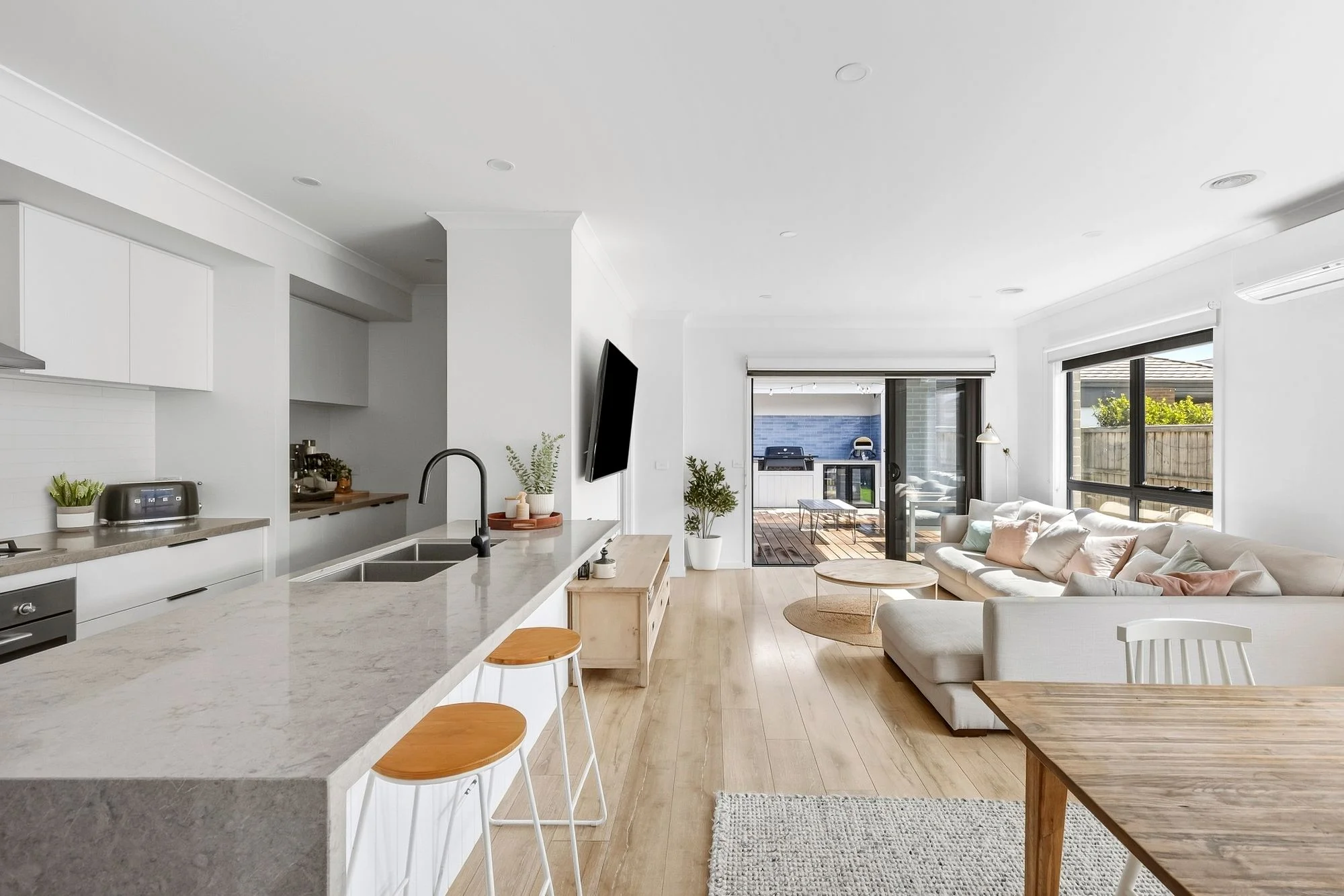 15 Pollen Street, Mount Duneed, Vic 3217
