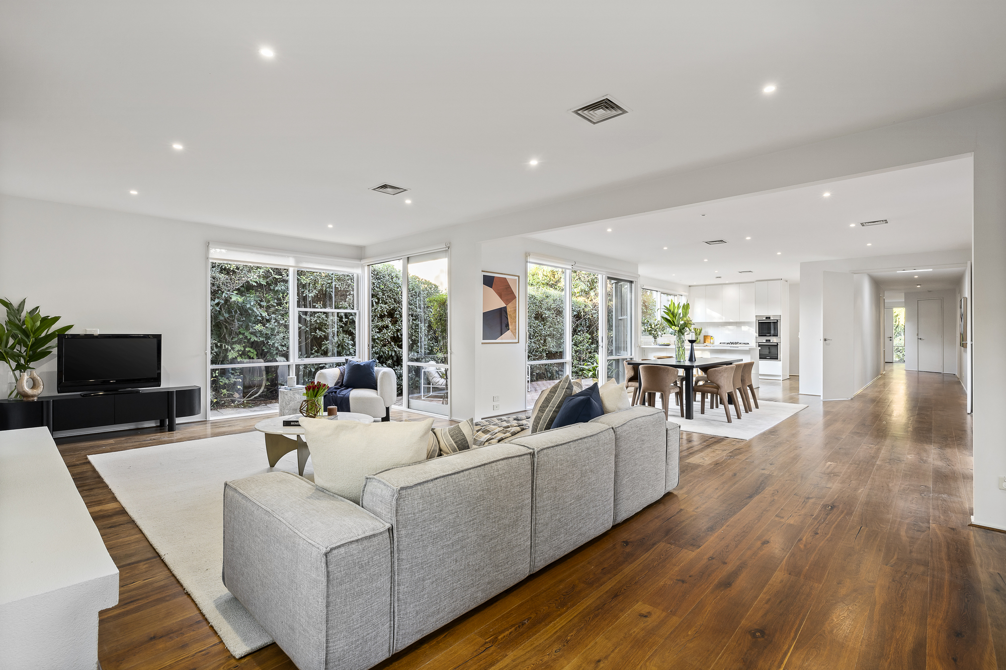 15 Shaftesbury Avenue, Malvern, Vic 3144 15 Shaftesbury Avenue, Malvern, Vic 3144
