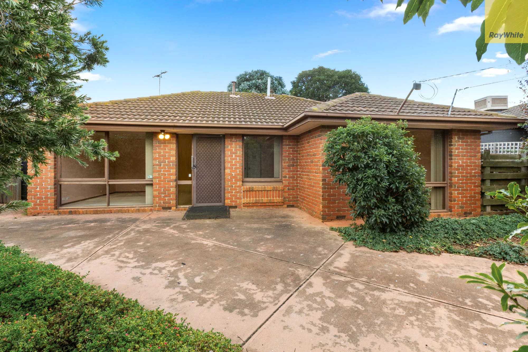 15 Sturt Road, Melton South, Vic 3338