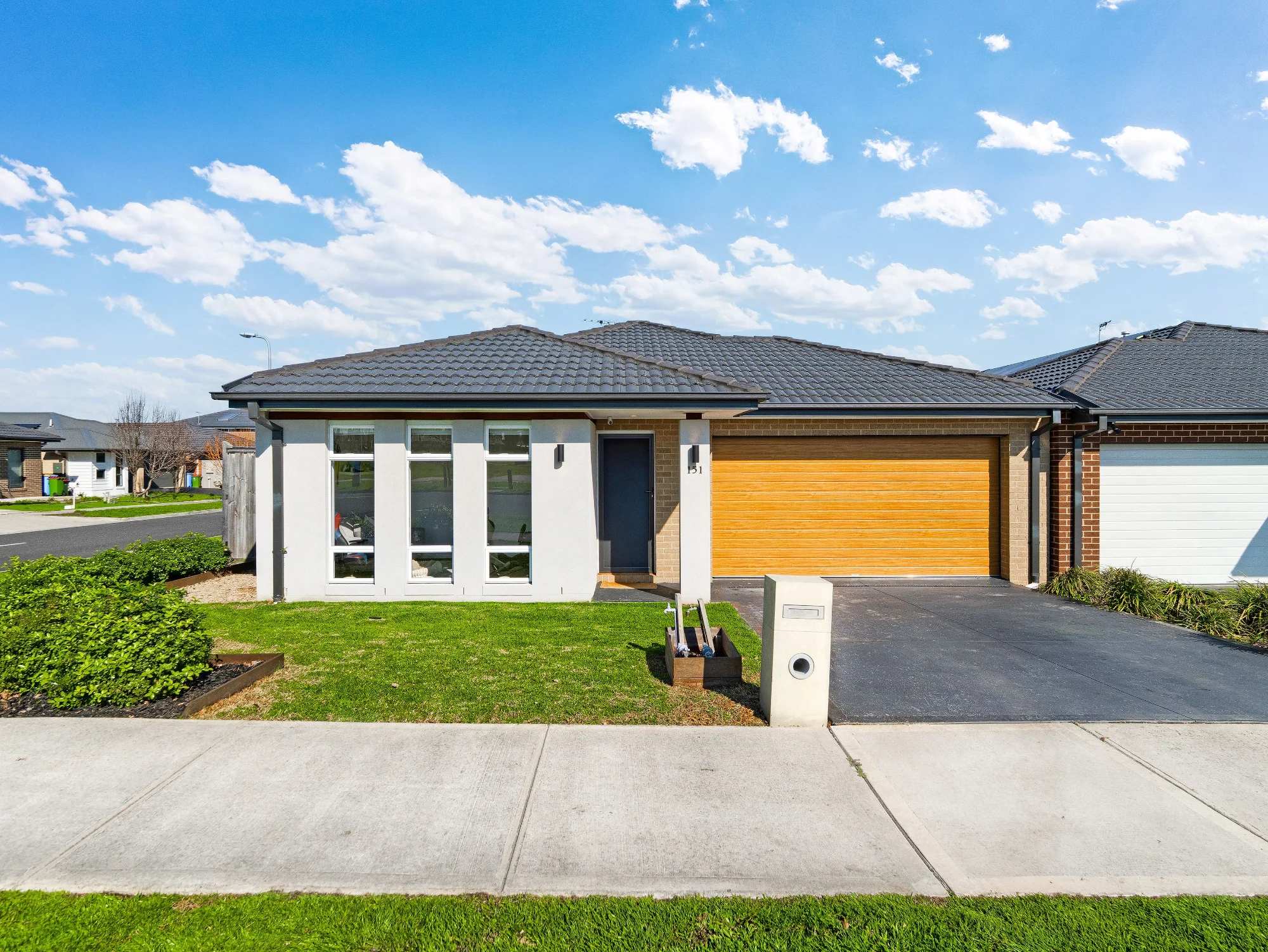 151 Elmslie Drive, Cranbourne East VIC 3977