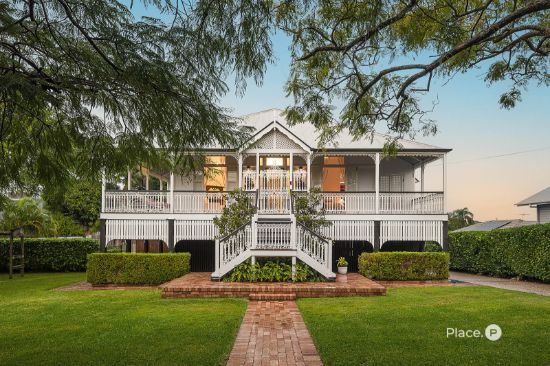 156 Barton Road, Hawthorne, Qld 4171