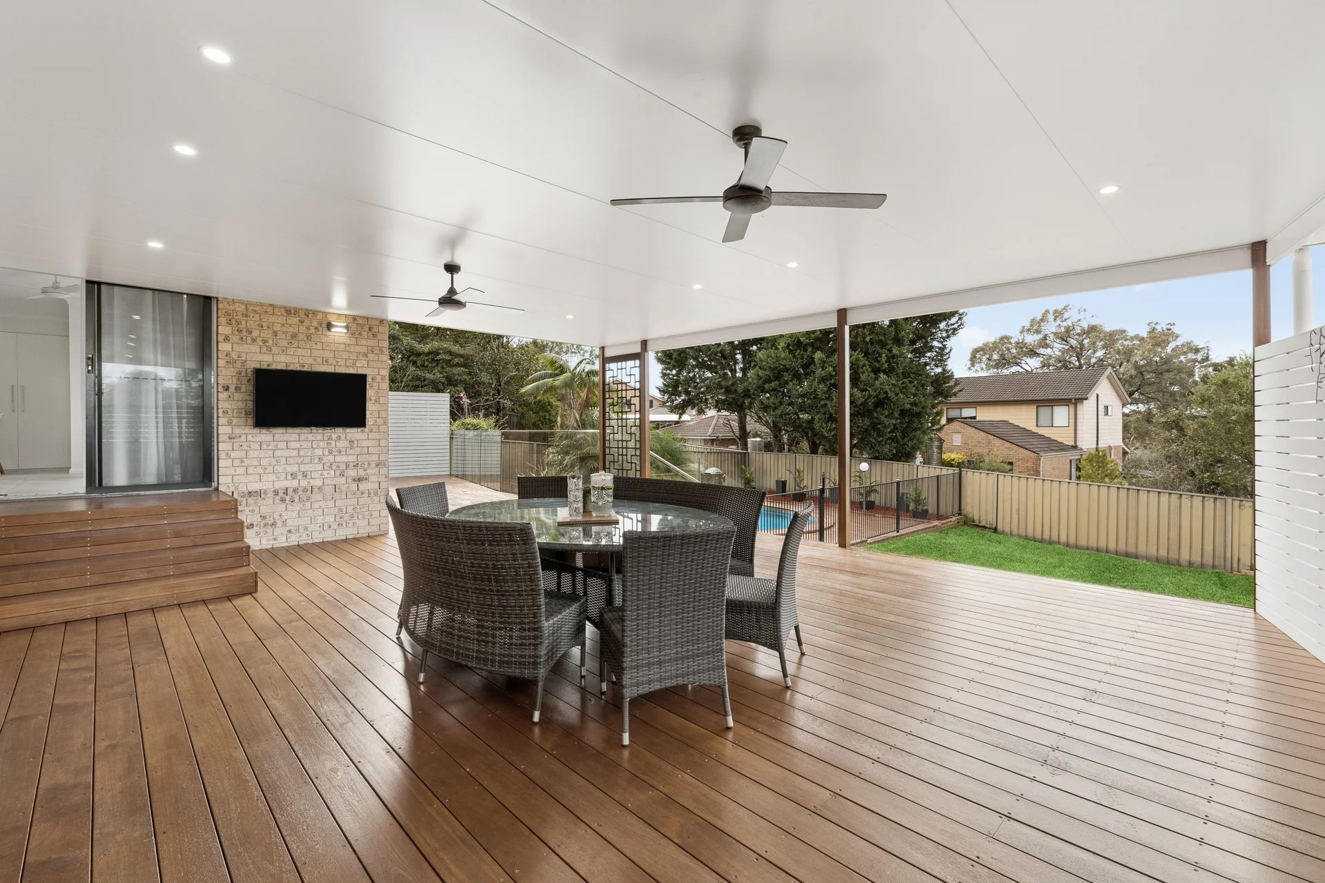 158 Warrangarree Drive, Woronora Heights, NSW 2233