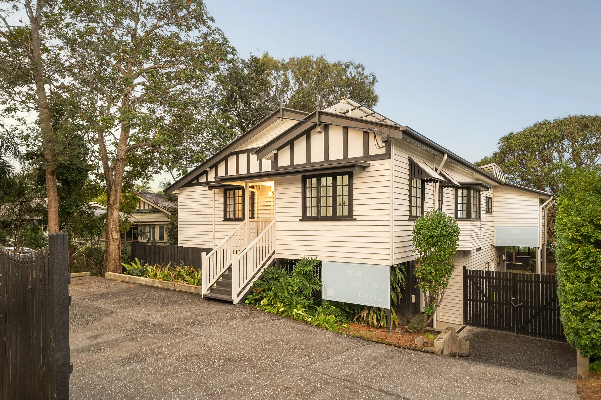 1587 Sandgate Road, Nundah, Qld 4012