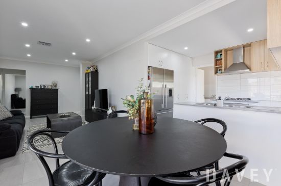 15a Fitzroy Place, Heathridge, WA 6027