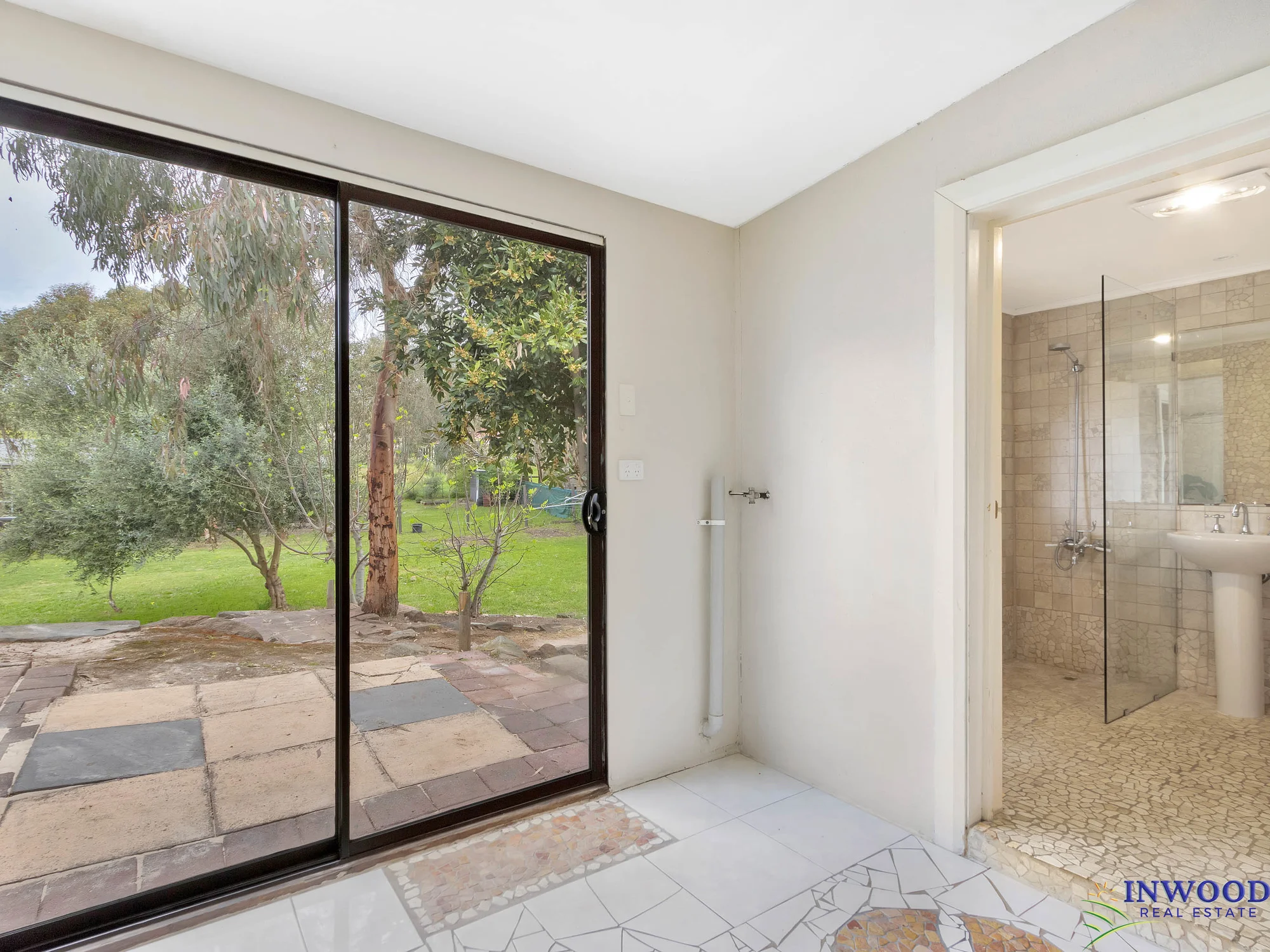 16 Adelaide Road, Tungkillo, SA 5236