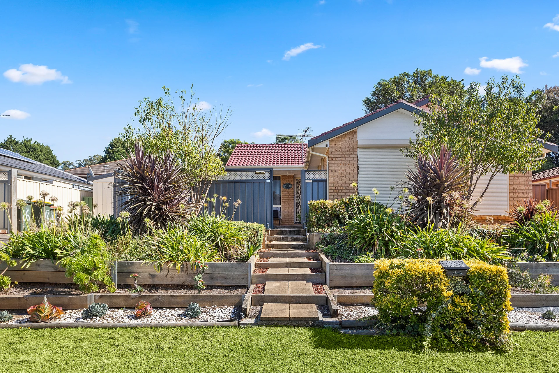 16 Bardolph Ave, Rosemeadow, NSW 2560