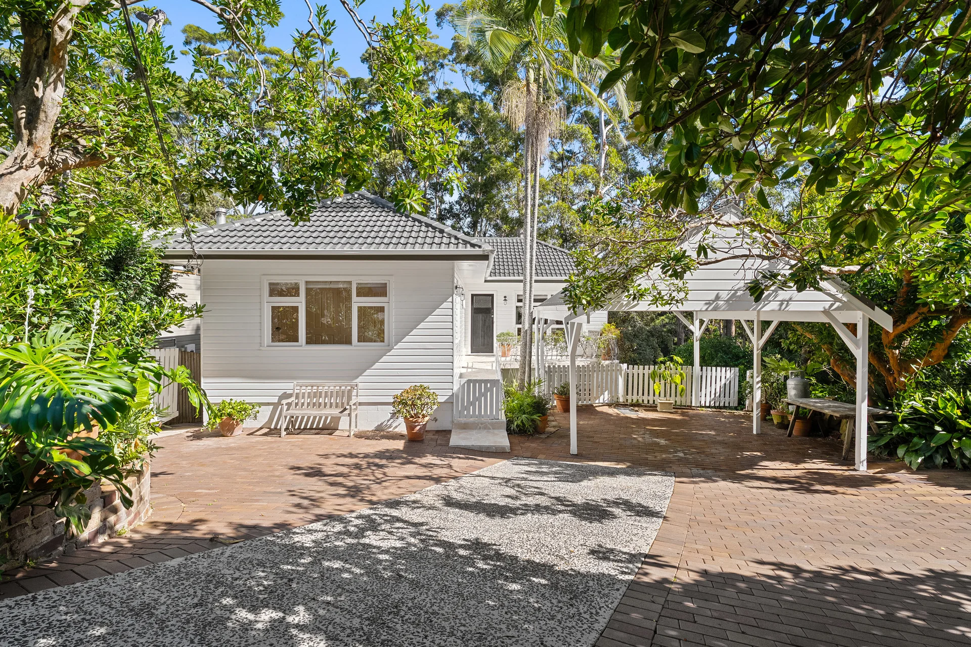 16 Bellevue Crescent, North Avoca, NSW 2260