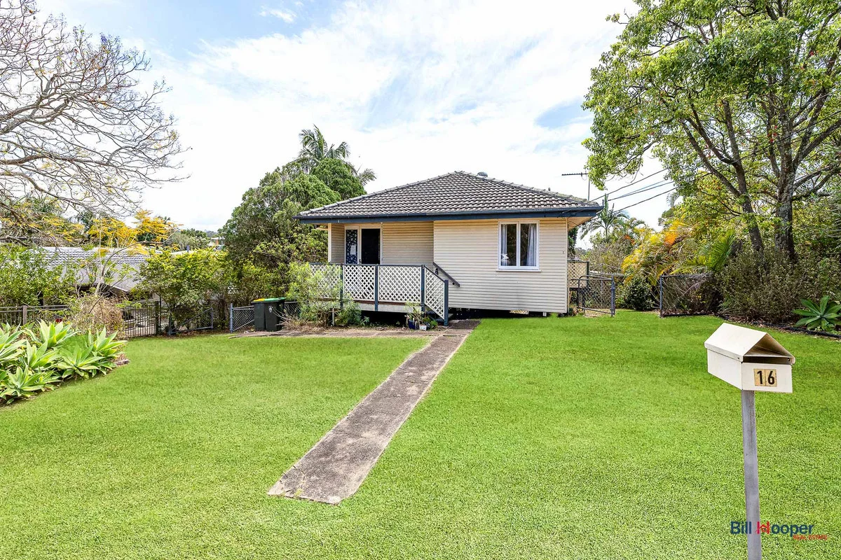 16 Casmaria Street, Mansfield, Qld 4122