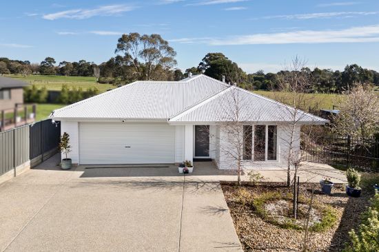 16 Clare Crescent, Elliminyt, Vic 3250