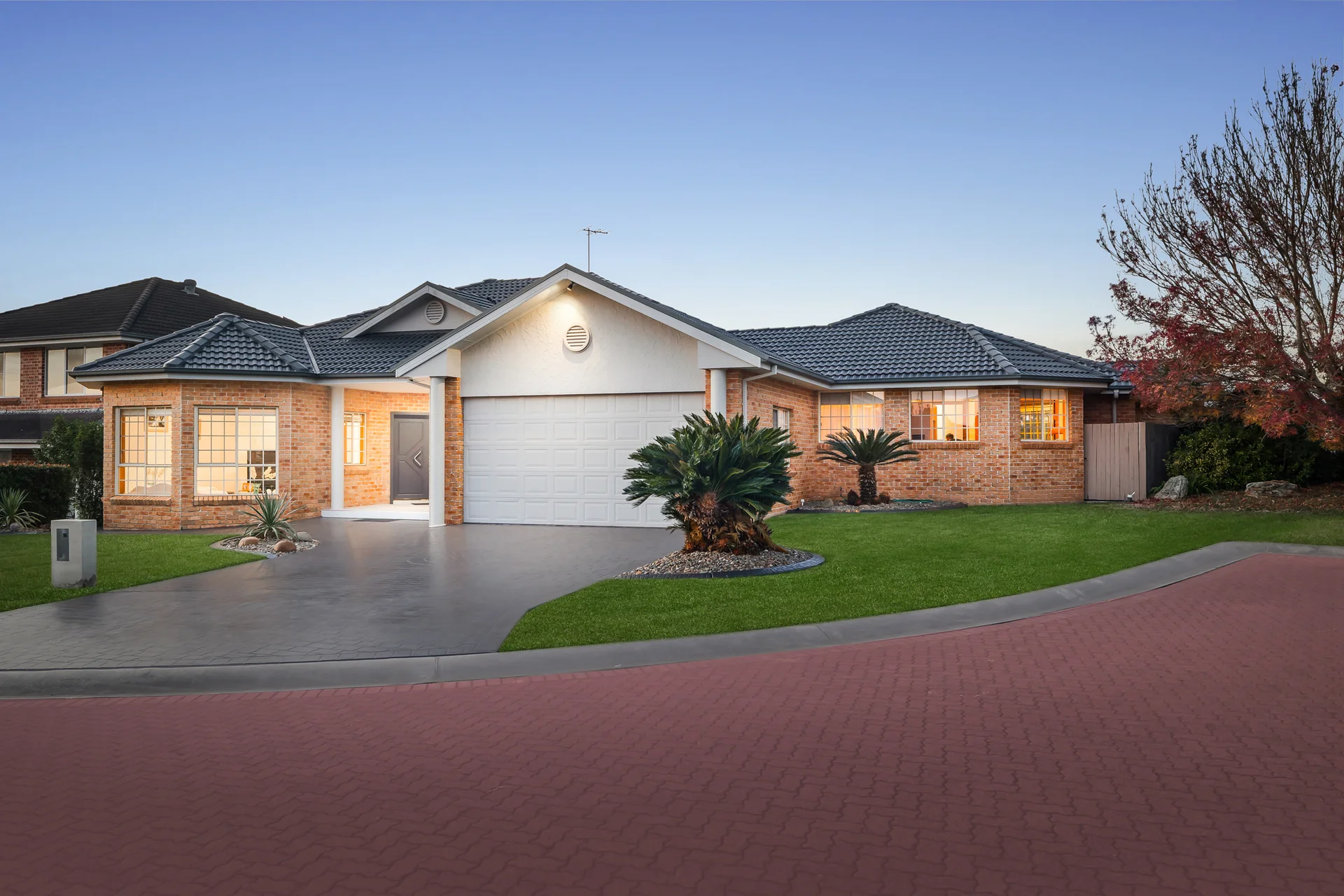 16 Dolphin Close, Green Valley, NSW 2168