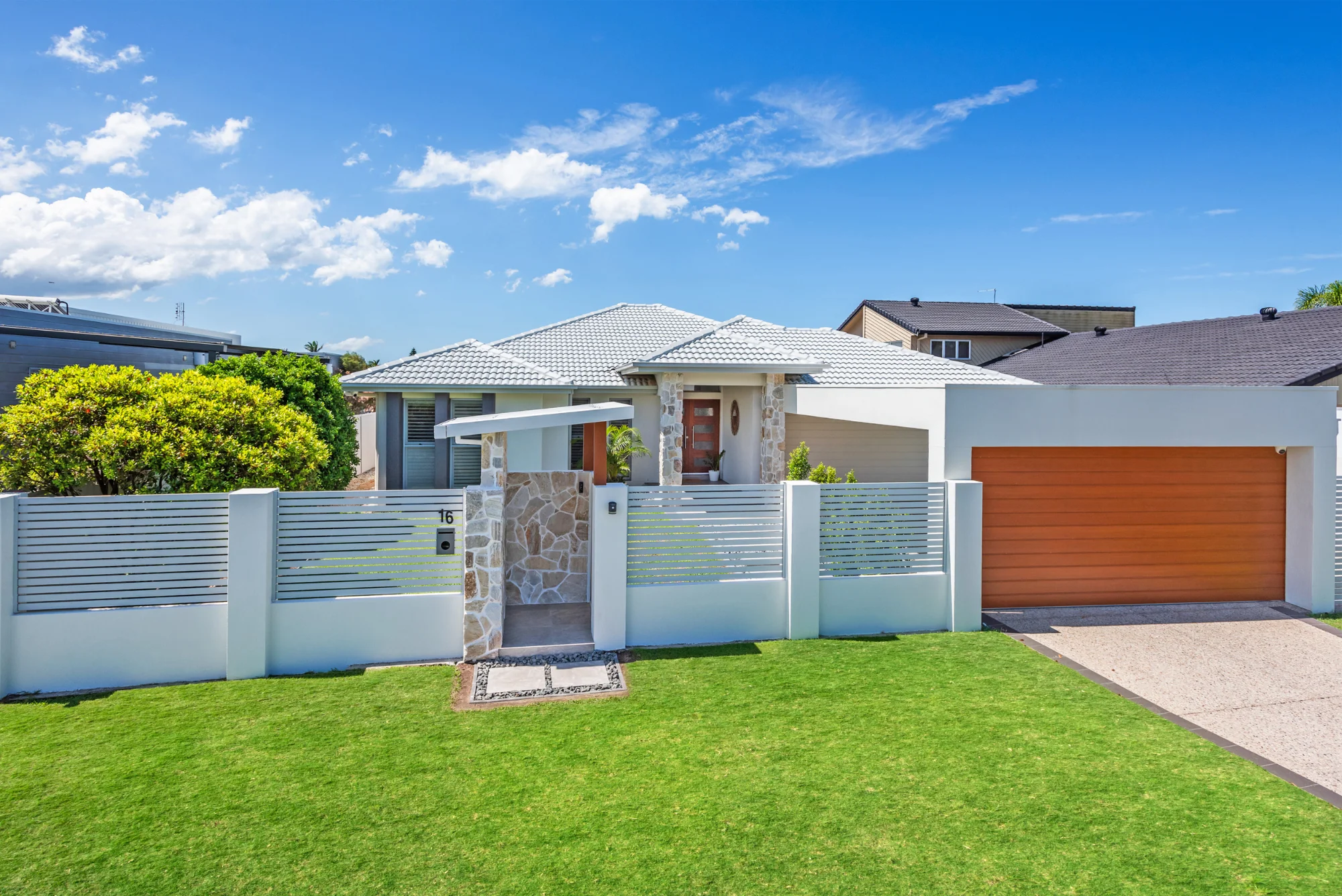 16 Erave Avenue, Runaway Bay, Qld 4216