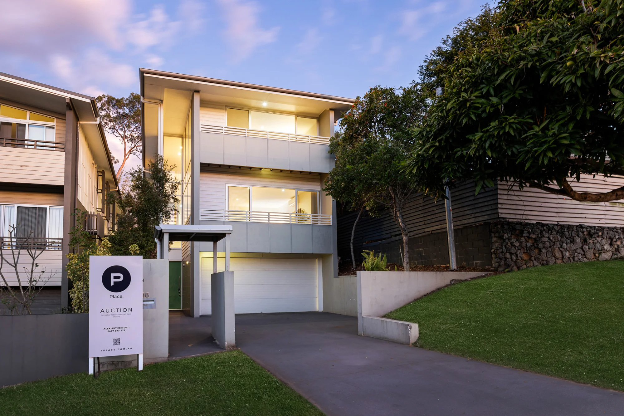 16 Fifth Avenue, St Lucia, Qld 4067