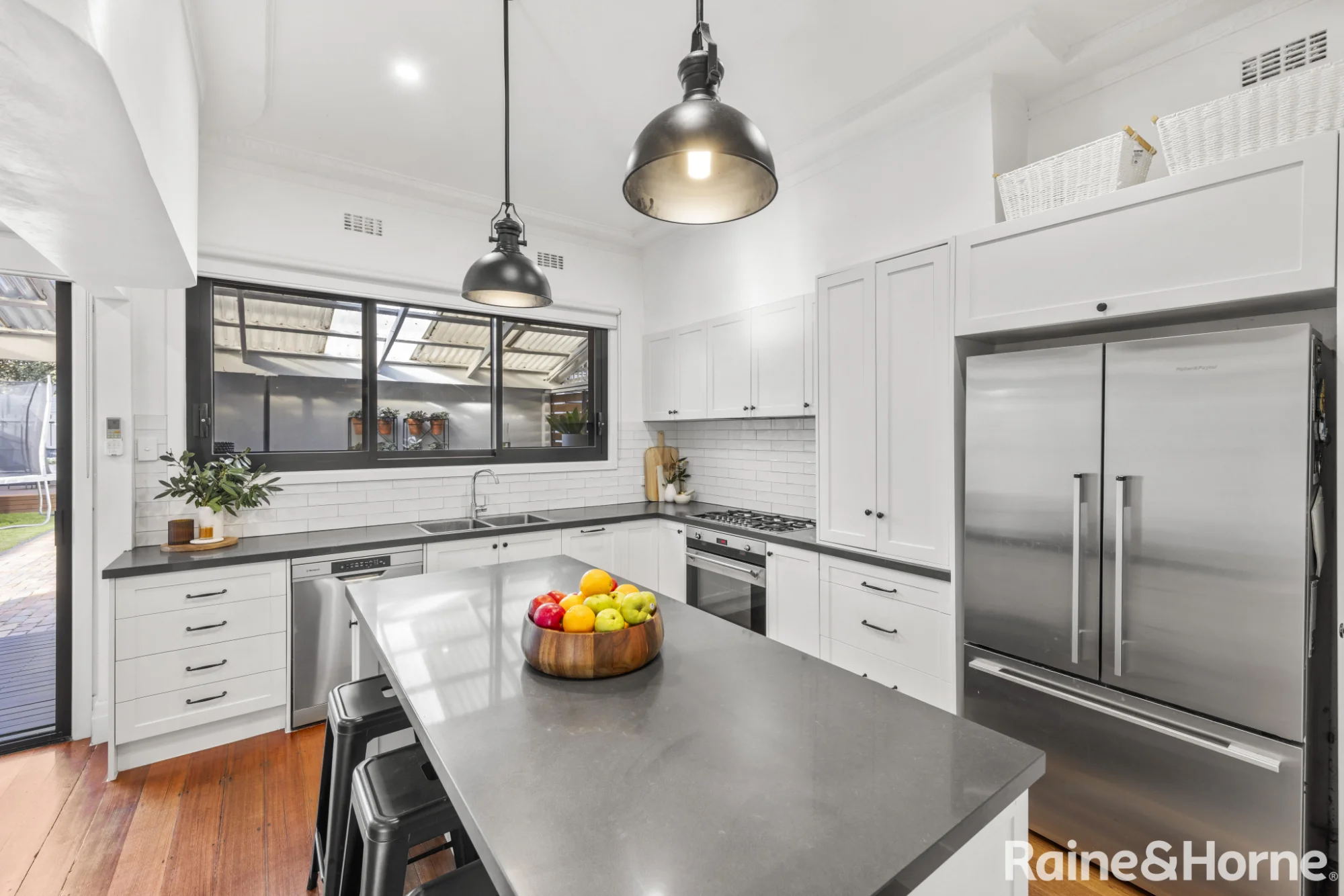 16 Hakatere Street, Northcote, Vic 3070