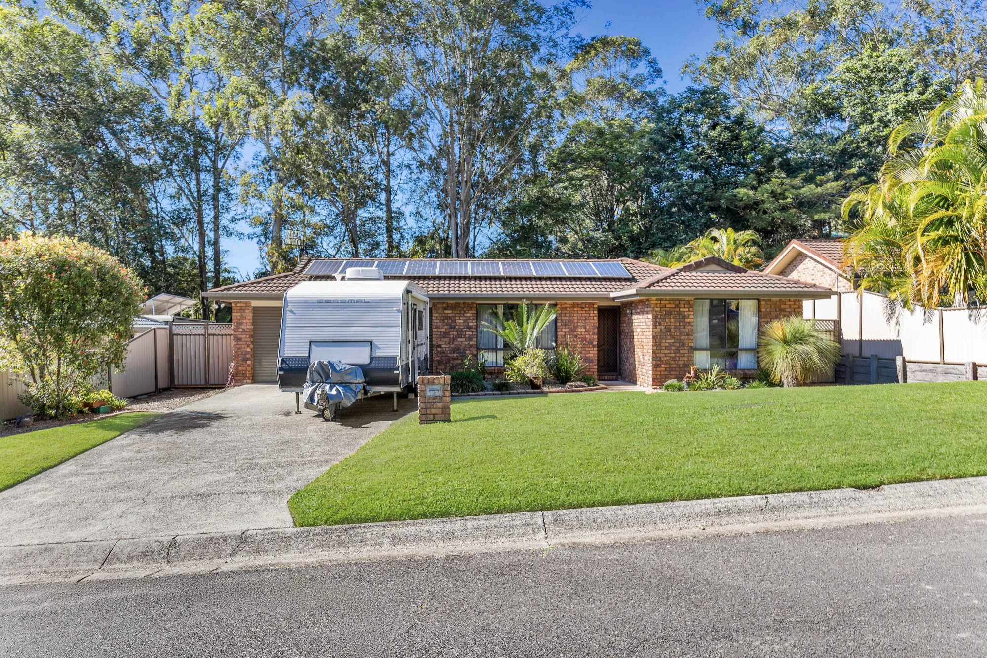 16 Hillcot Street, Currumbin Waters, Qld 4223