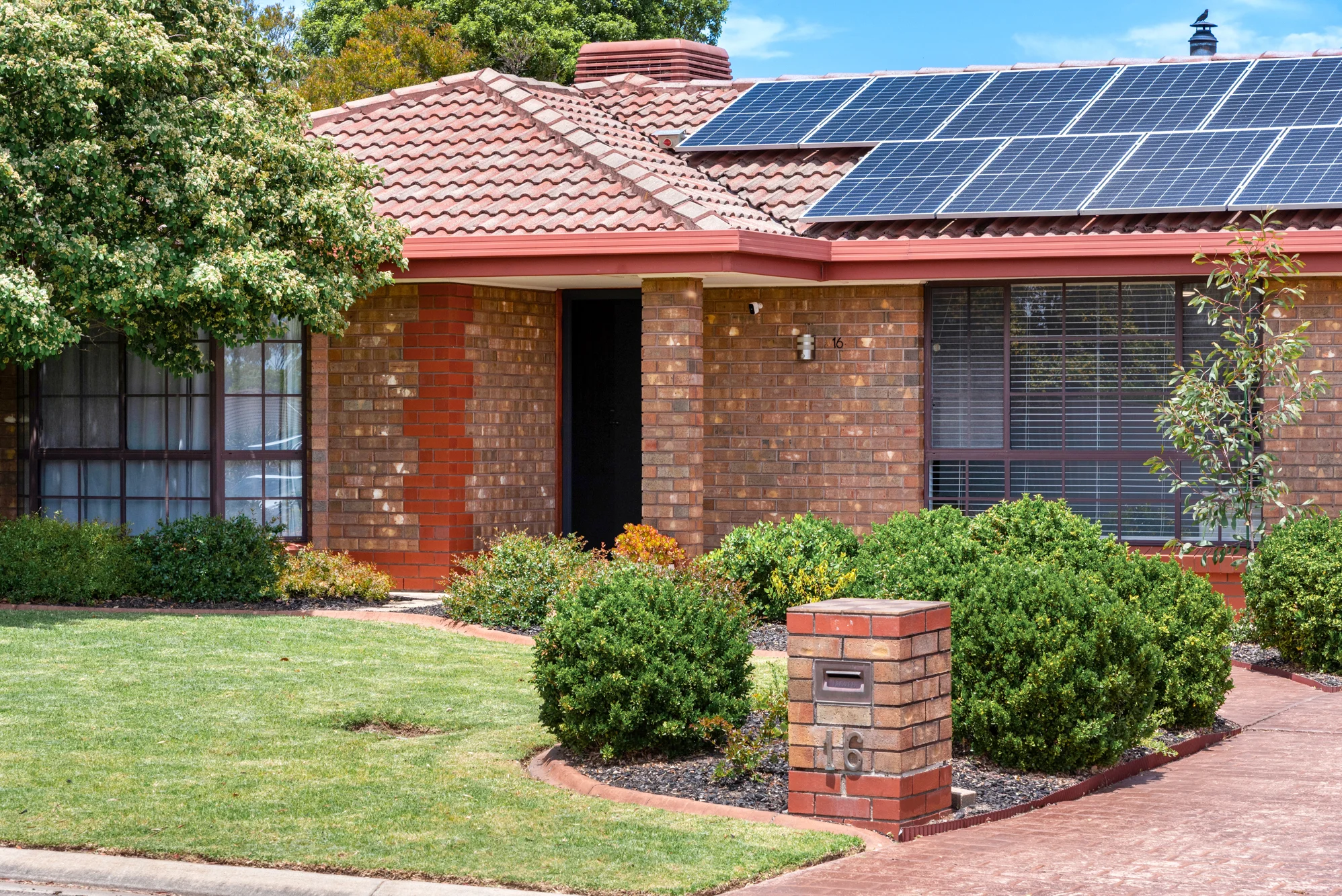 16 Jacqueline Avenue, Woodcroft, SA 5162
