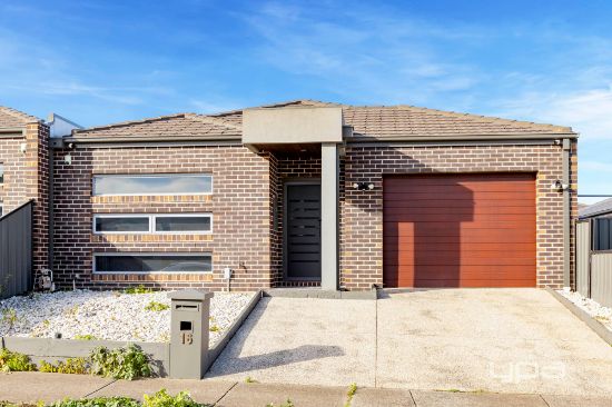 16 Pendragon Crescent, Derrimut, Vic 3026