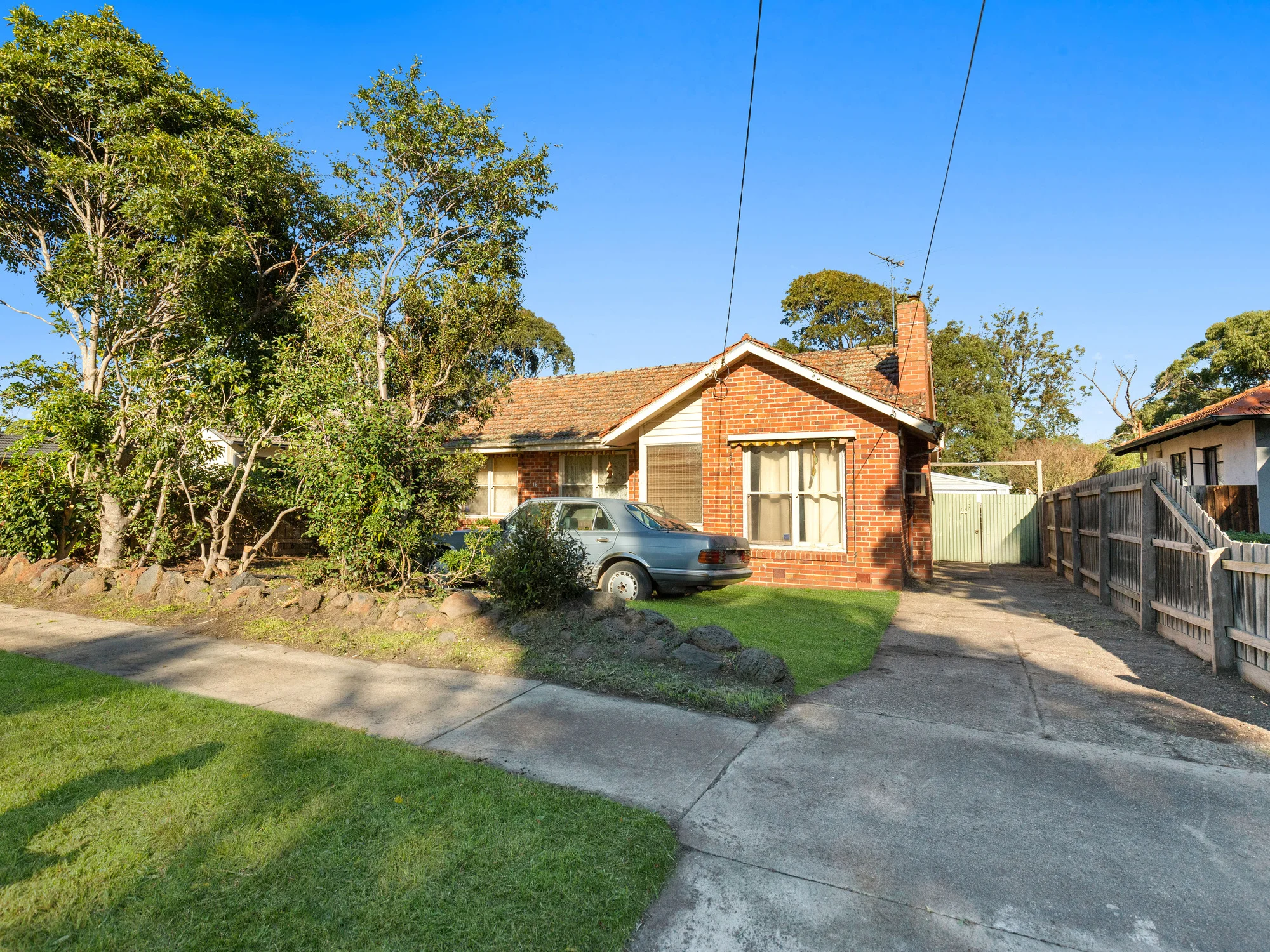 16 Pine Street, Frankston North, Vic 3200