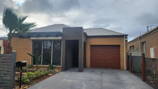 16 Rosella Crescent, Caroline Springs, Vic 3023