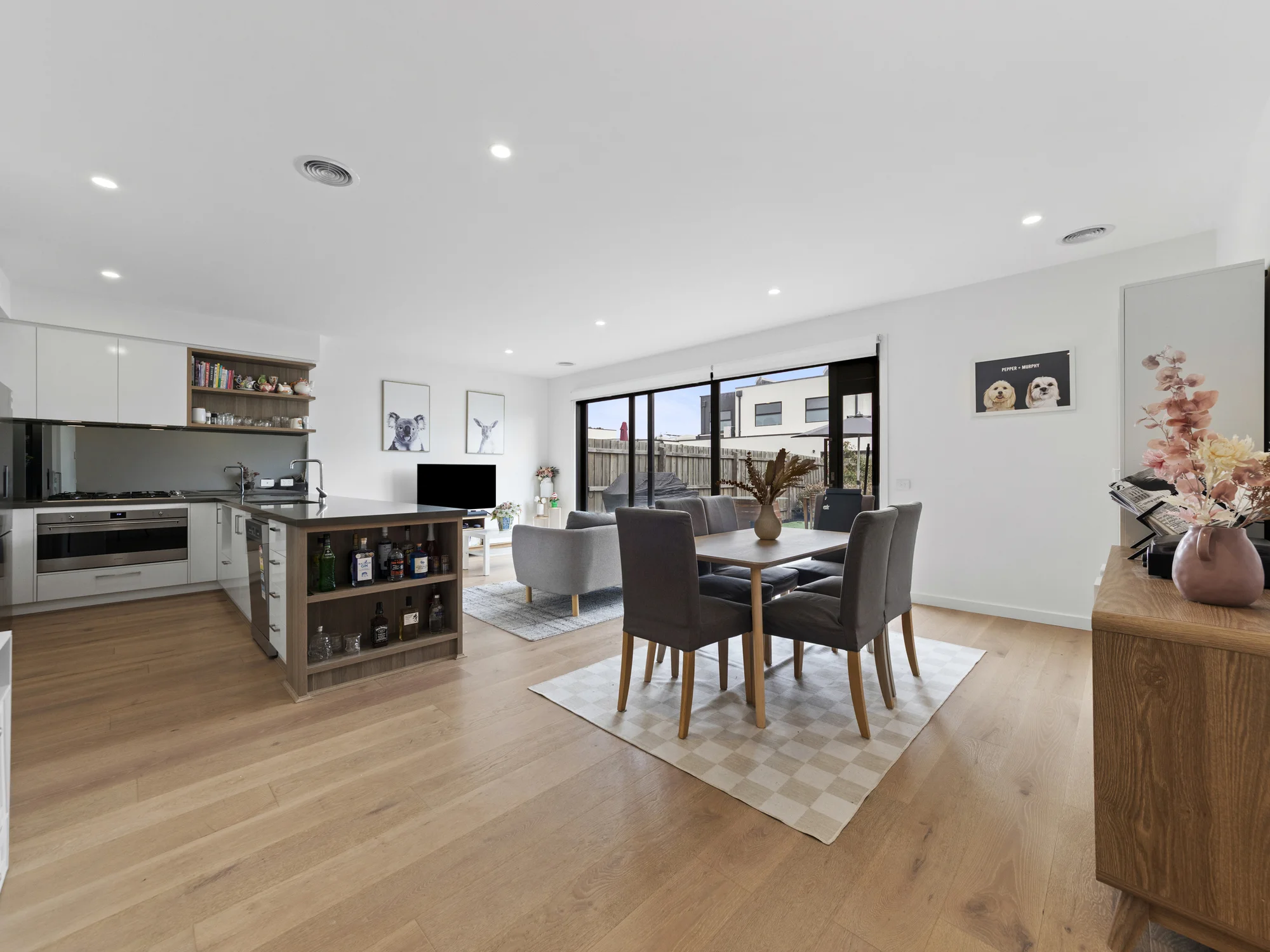 16 Savoy Grove, Cranbourne North, Vic 3977