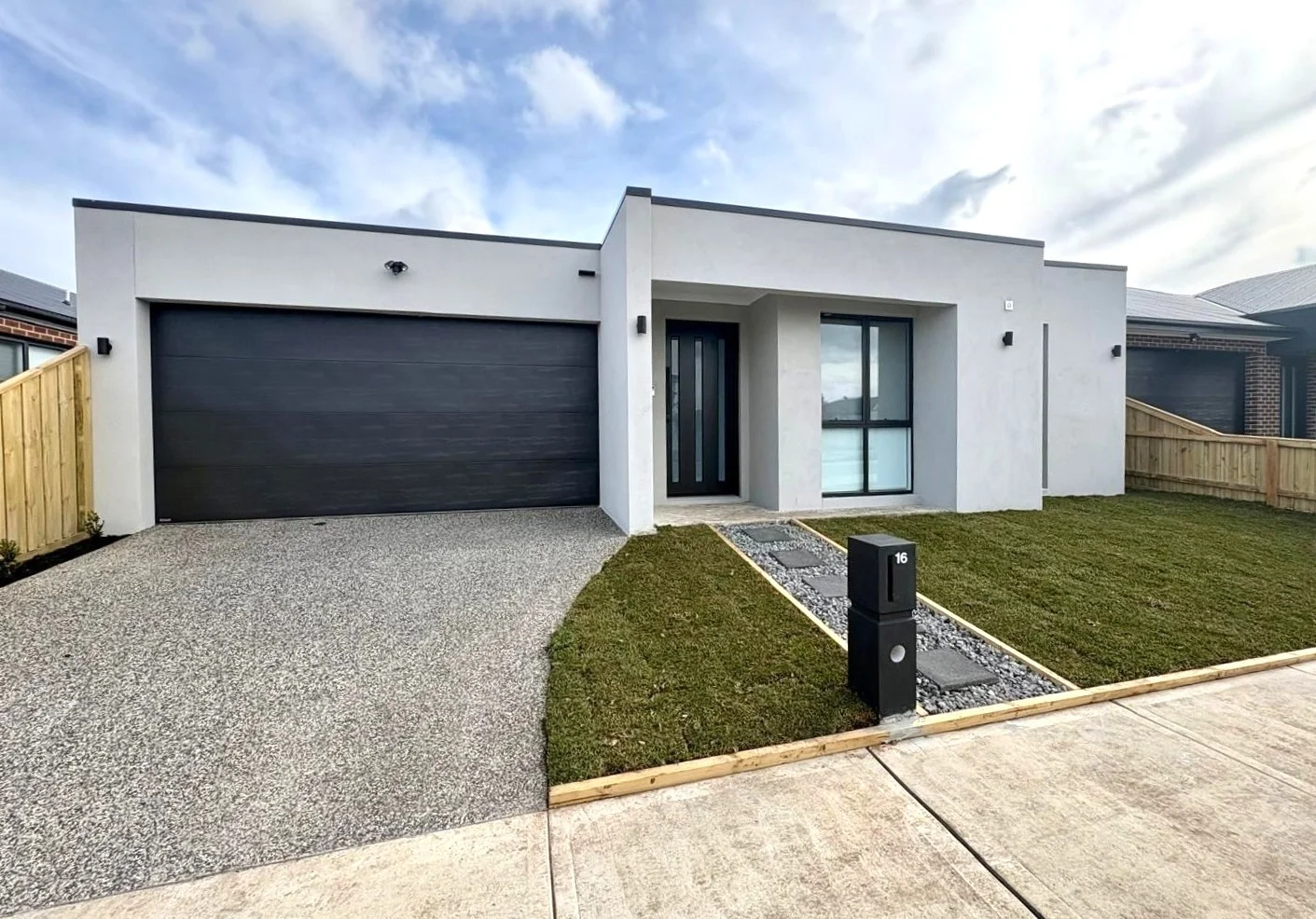 16 Swiss Boulevard, Donnybrook, Vic 3064