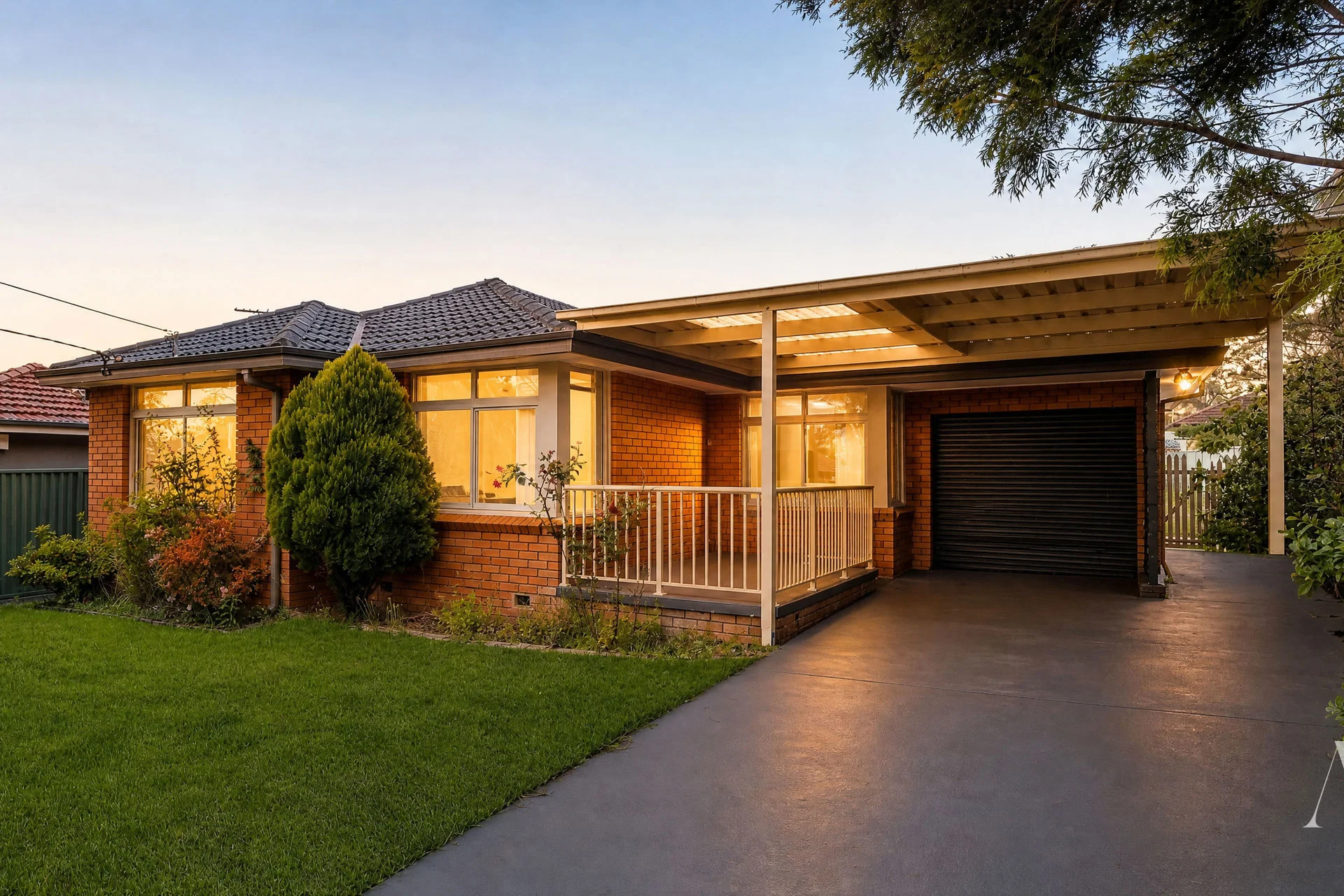 16 Thomas Street, Picnic Point, NSW 2213