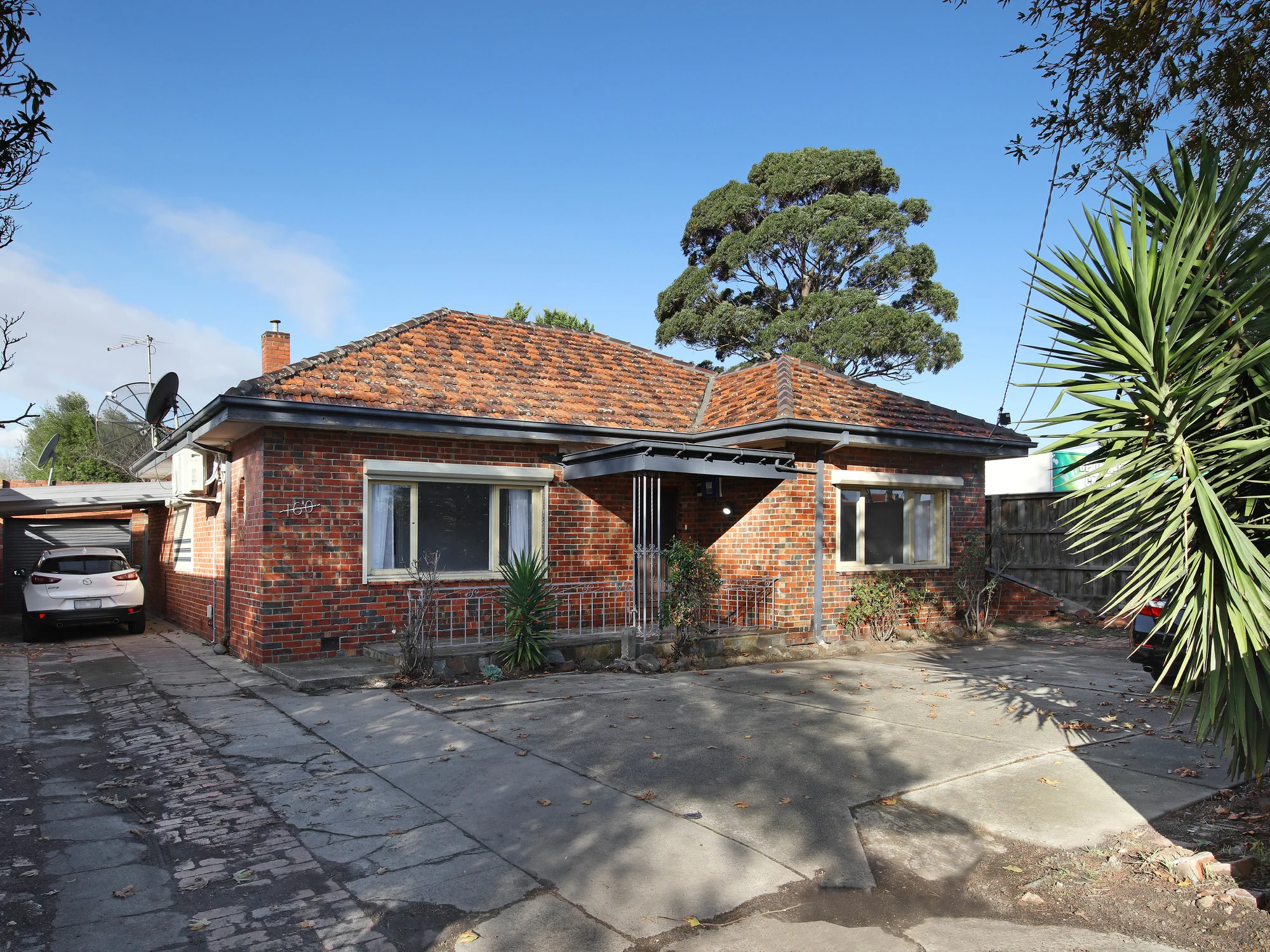 160 Warrigal Road, Oakleigh, Vic 3166