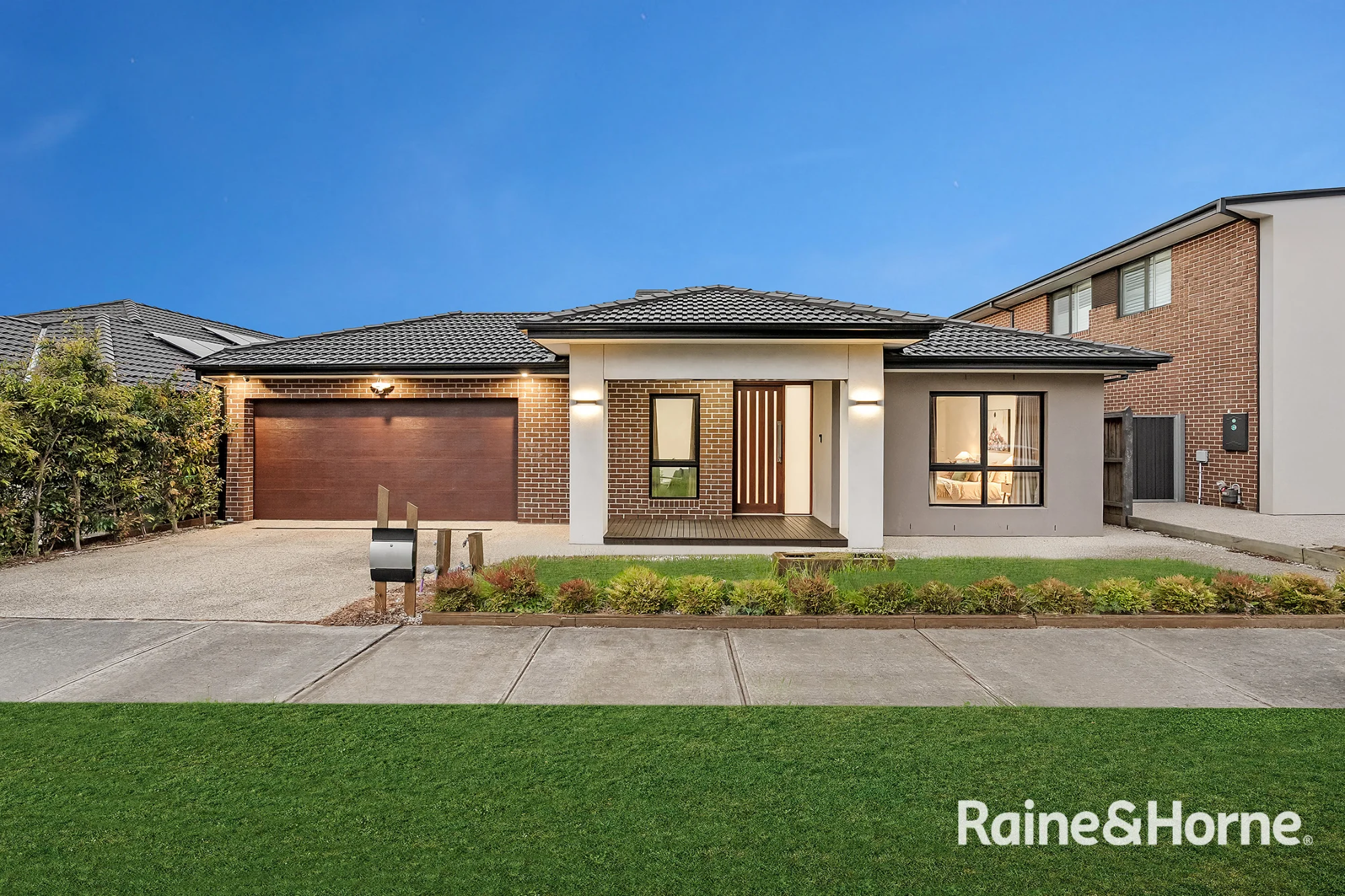 162 Heather Grove, Clyde North, Vic 3978