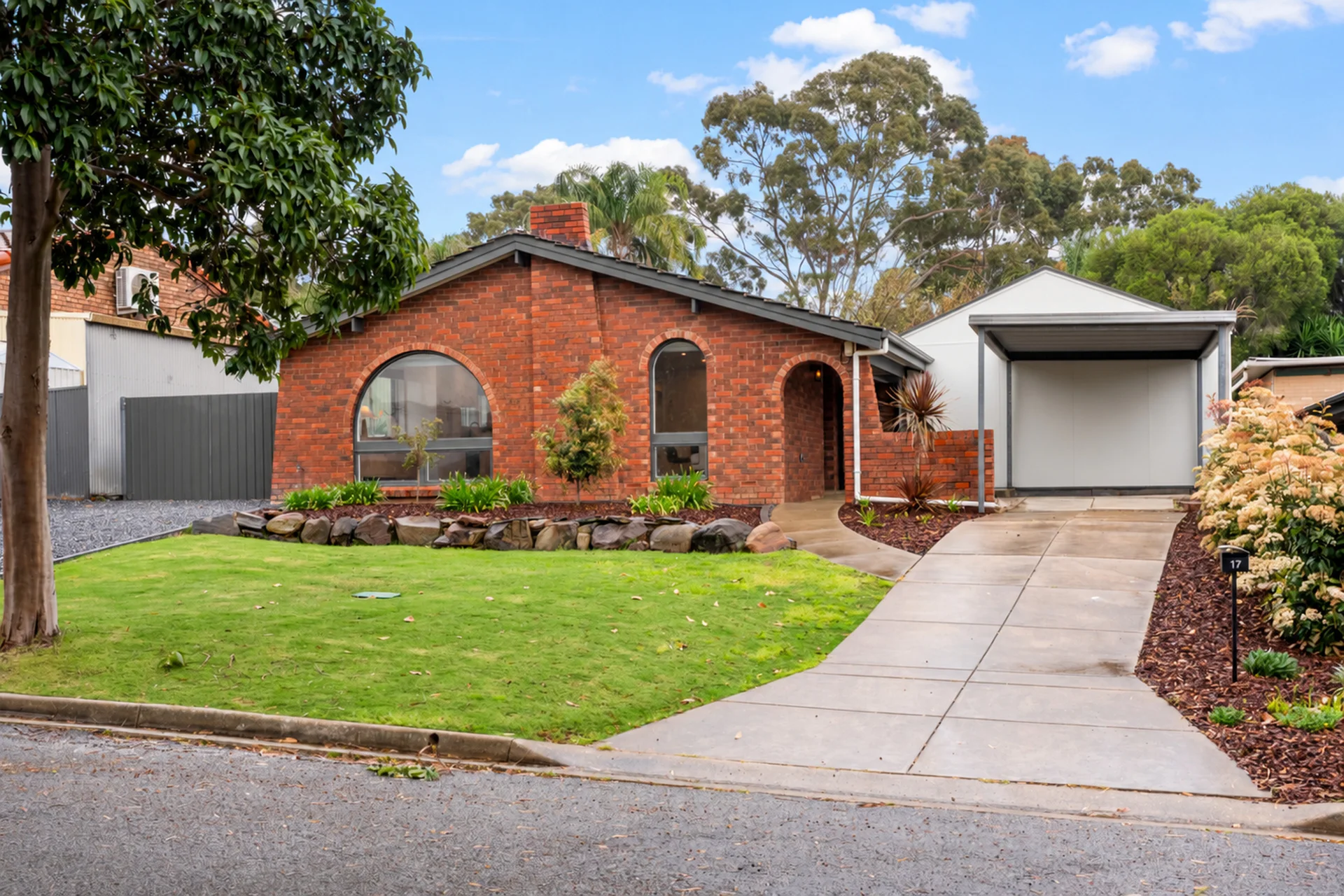 17 Flinders Avenue, Fairview Park, SA 5126