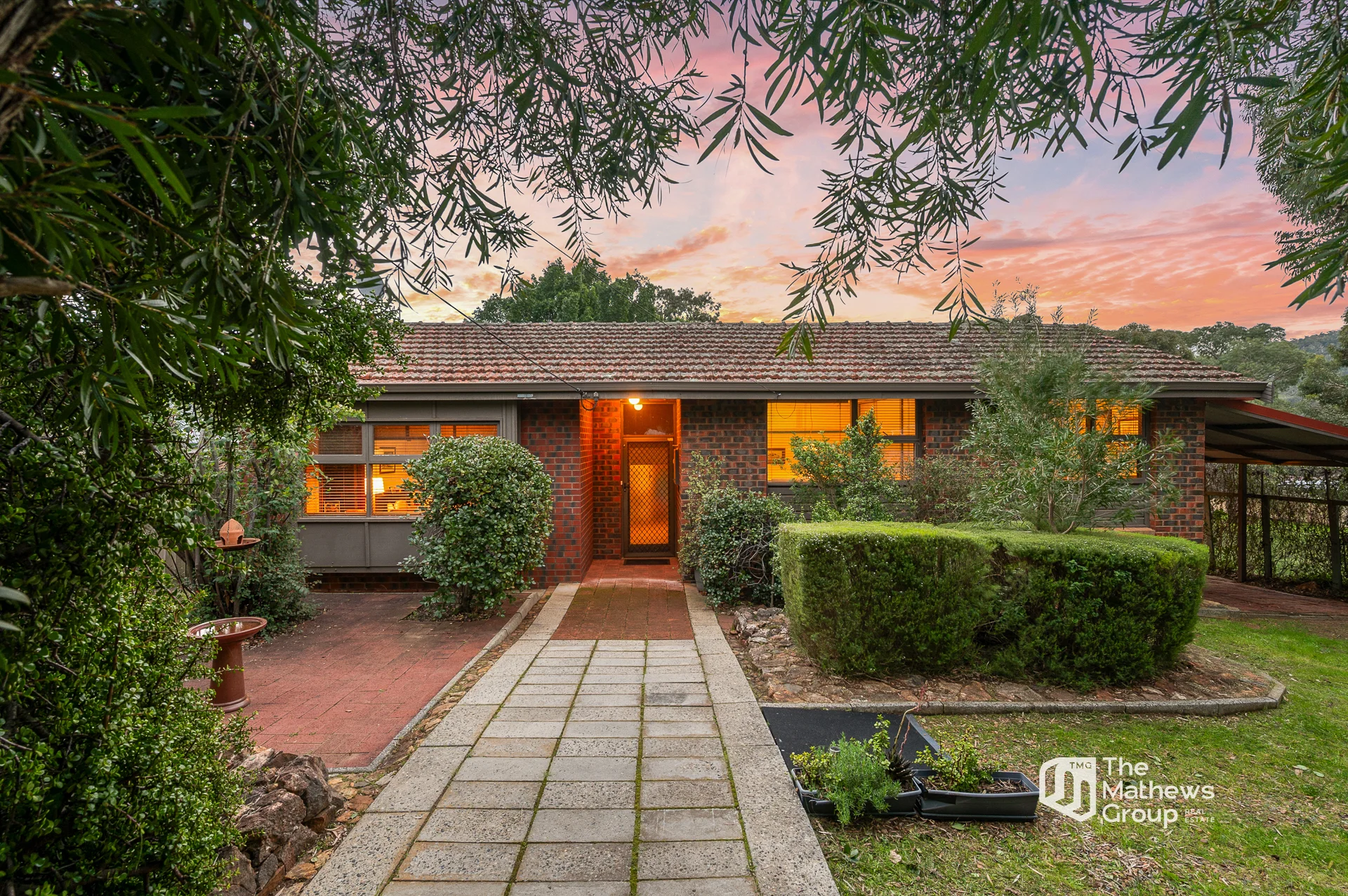17 Gemsarna Crescent, Kelmscott, WA 6111