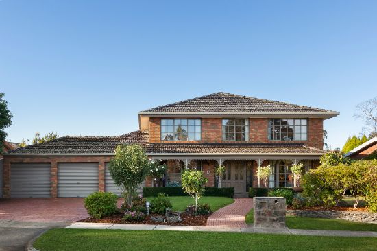 17 Hertford Crescent, Wheelers Hill, Vic 3150