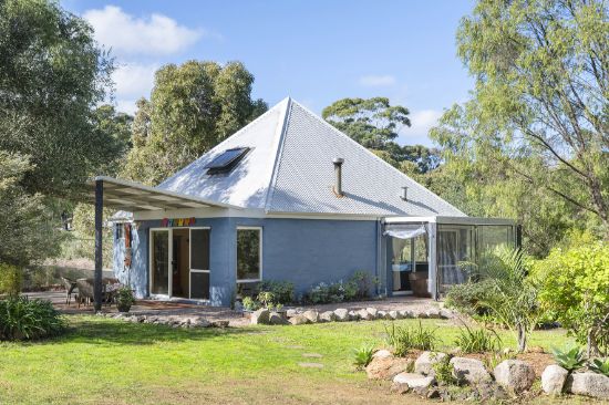 17 Karri Loop, Margaret River, WA 6285