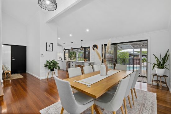 17 Lillian Crescent, Ashmore, Qld 4214