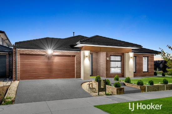 17 Liwen Street, Clyde North, Vic 3978