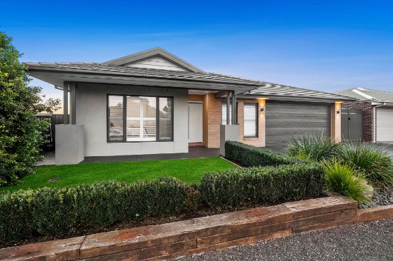 17 Manzeene Avenue, Lara, Vic 3212