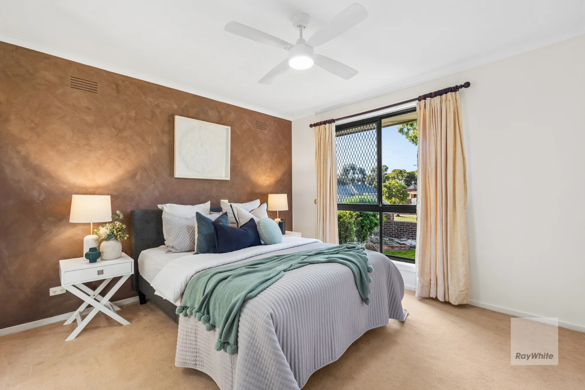 17 Munich Drive, Keilor Downs, Vic 3038