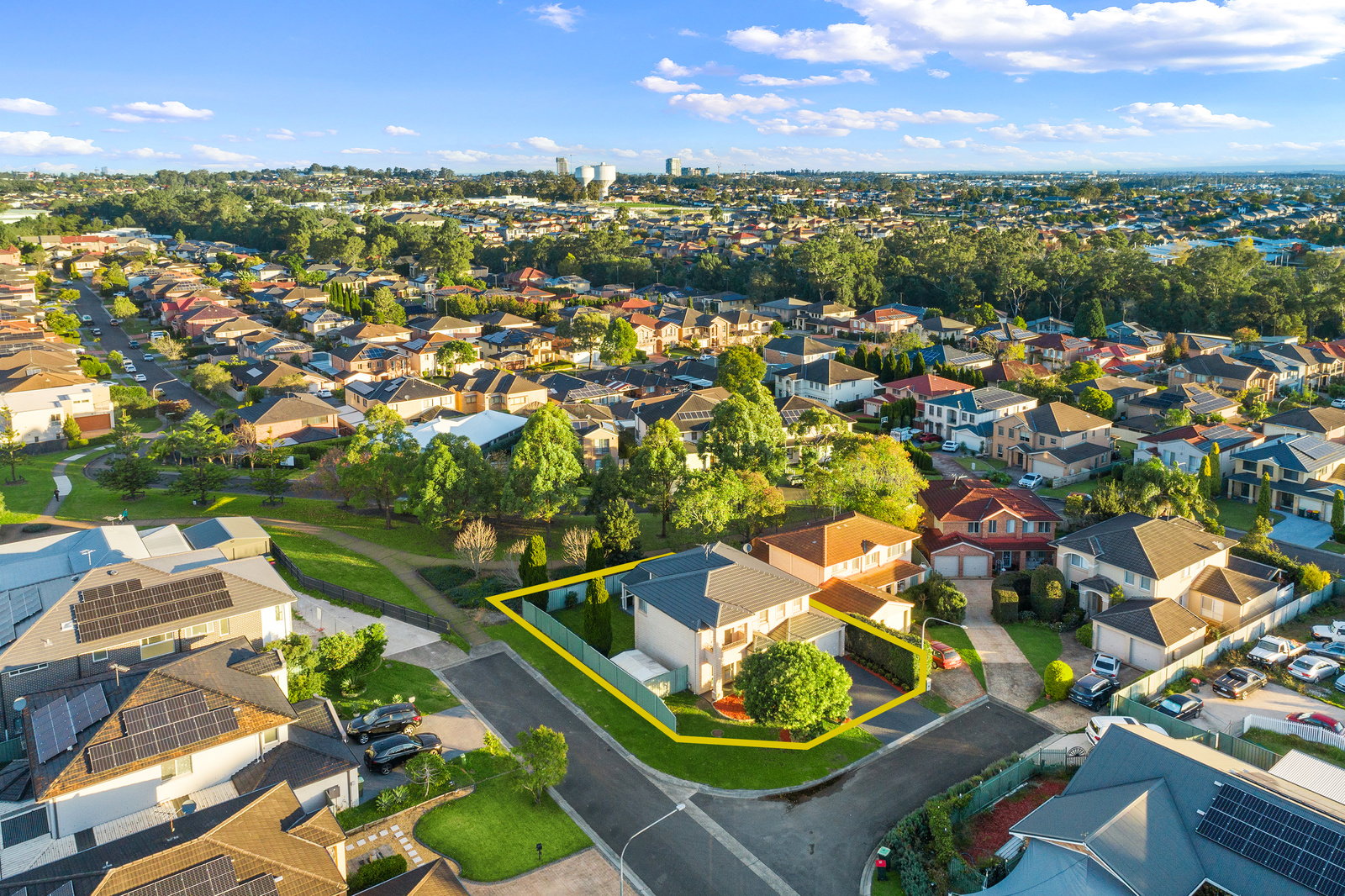 17 Nimbus Close, Kellyville, NSW 2155 17 Nimbus Close, Kellyville, NSW 2155