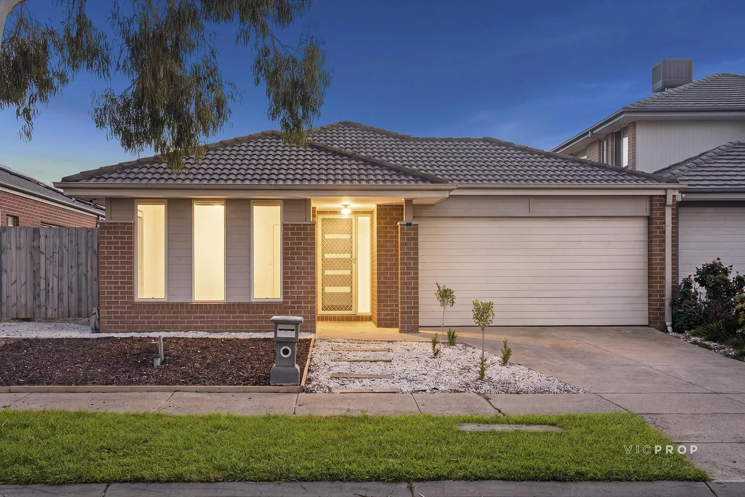 17 Orpheus Street, Point Cook, Vic 3030
