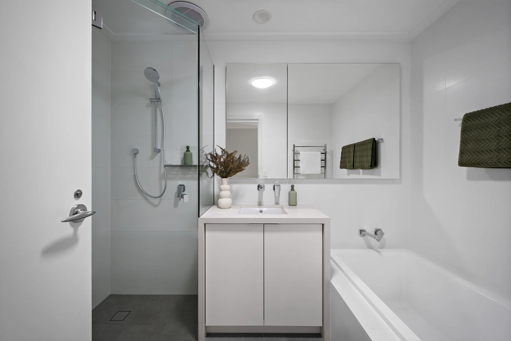 17 The Cove, Port Melbourne, Vic 3207