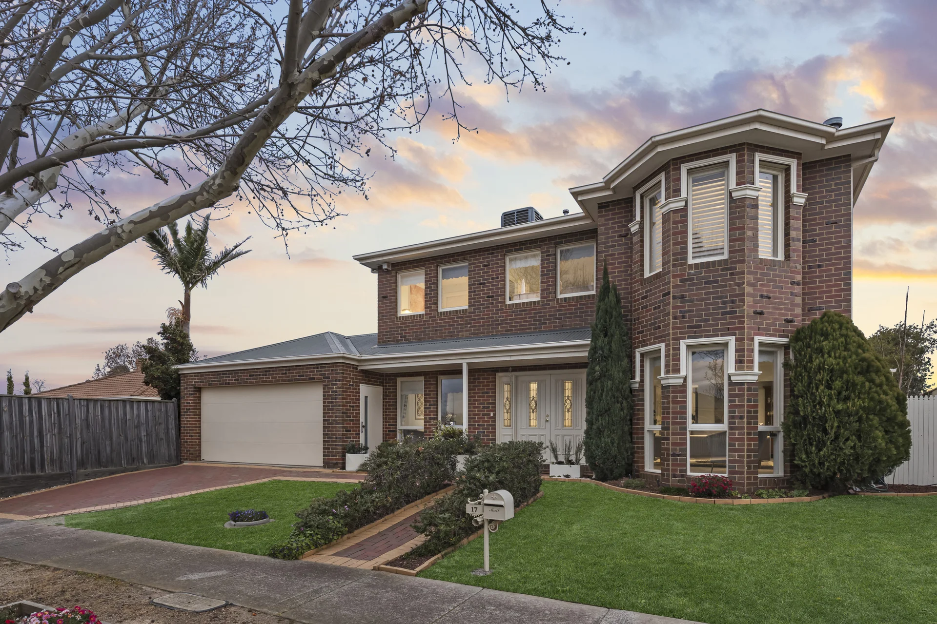 17 The Regency, Hillside, Vic 3037